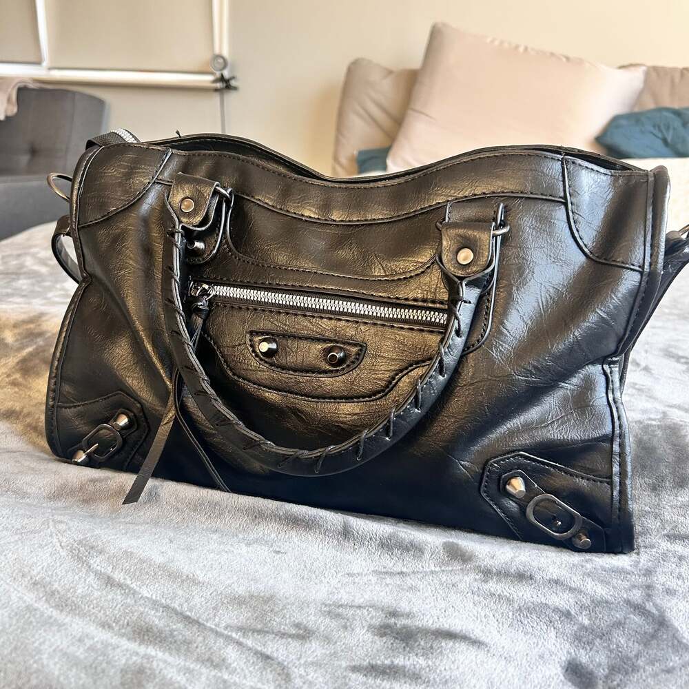 Classic Black City Moto Style Bag – Vegan Leather, Edgy & Practical - Picture 6 of 8